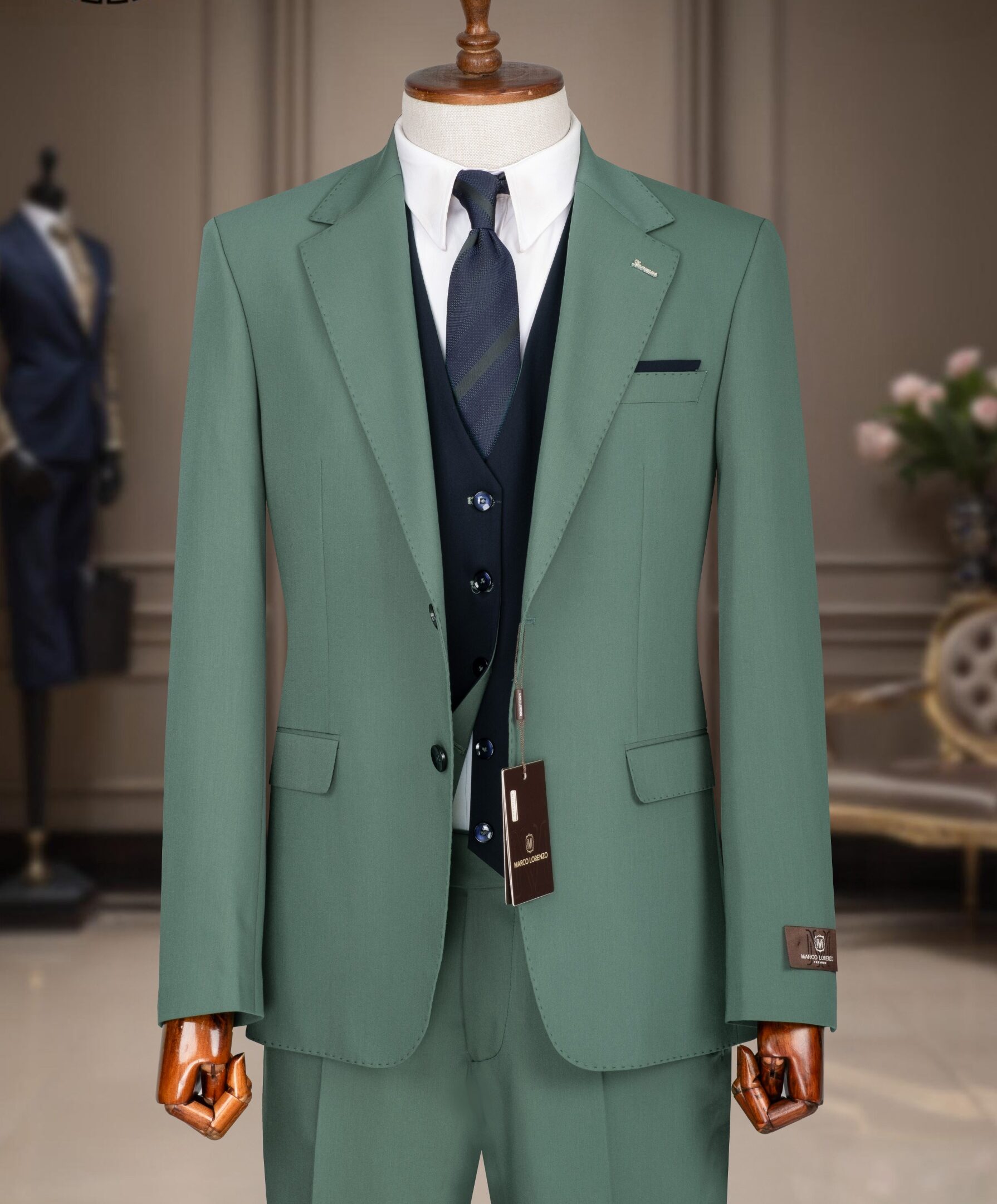 Light Green Stylish Three-Piece Suit - Image 2
